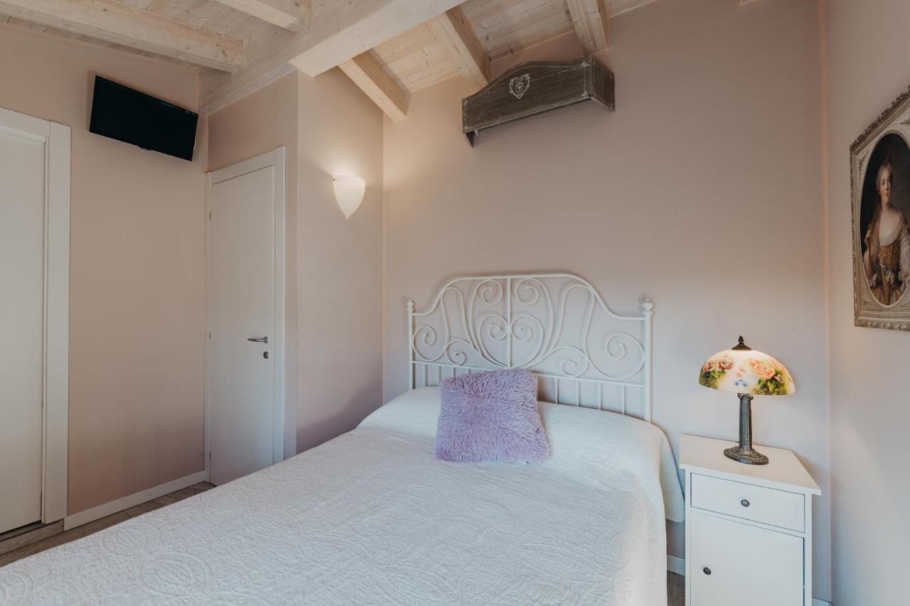 Le Due Dame Hotel Manerba del Garda Ngoại thất bức ảnh